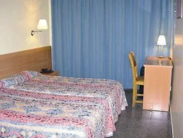 诺莱酒店 2* 滨海略雷特